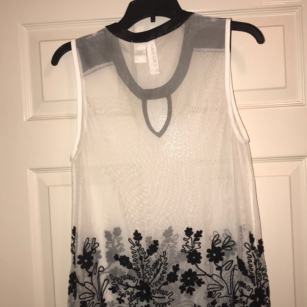 Tunic - Picture 5 of 5
